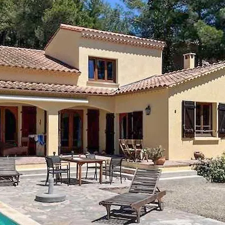 Lovely In With Kitchen Hébergement de vacances *